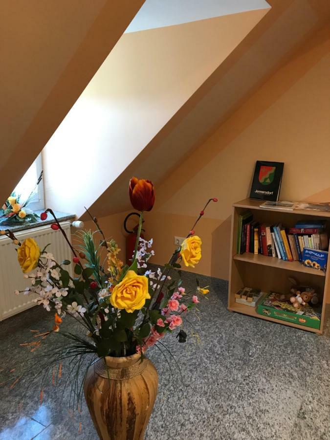 Gaestehaus Lindenhof Jennersdorf Eksteriør bilde